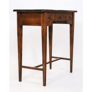 Eleganter Ladiesdesk aus massivem Mahagoni