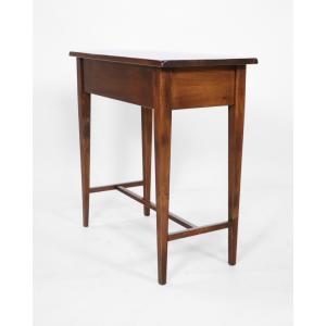 Eleganter Ladiesdesk aus massivem Mahagoni