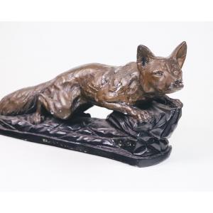 Wolf Statue, Dekoration