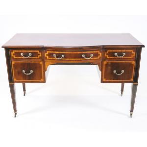 Elegantes Ladies Desk aus Mahagoni mit aufwendigen Bandintarsien