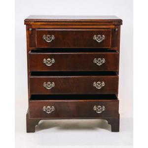 Kleine Kommode aus Mahagoni mit ausklappbarer Topplatte