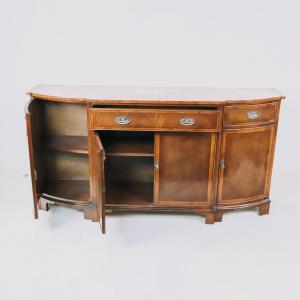 Elegantes 4-door Sideboard aus Mahagoni mit wunderschönen Bandintarsien