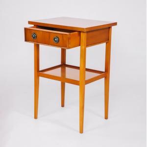 Kleiner Beistelltisch mit Schublade aus Eibenholz