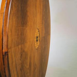 Viktorianischer, Ovaler Tiptop-table aus massivem Nussbaumholz und Mahagoni