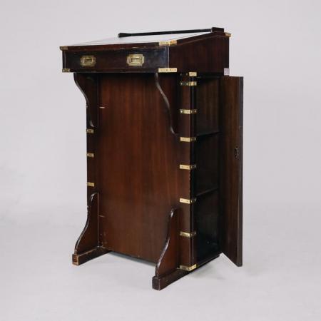 Vintage Stehpult im Militärstil mit Mahagoni und Lederfläche