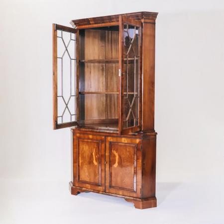 Großer vintage Cornercupboard mit zwei Türen aus Eibenholz