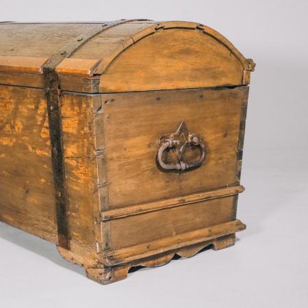 Antike Truhe "Rustikale Schönheit" in Eichenholz - Sofort Lieferbar