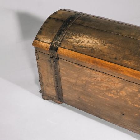 Antike Truhe "Rustikale Schönheit" in Eichenholz - Sofort Lieferbar