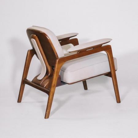 Eleganter Clubchair aus hochwertigem Leder, Mid Century Stil Sessel, Stuhl aus Massivholz