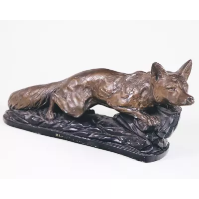 Wolf Statue, Dekoration