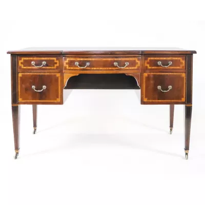 Elegantes Ladies Desk aus Mahagoni mit aufwendigen Bandintarsien