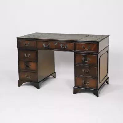 Antique Pedestal Desk aus feinem Mahagoni mit grüner Lederplatte, Antiker Schreibtisch mit neun Schubladen