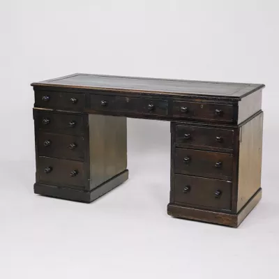 Viktorianischer Pedestal Desk aus massivem Mahagoni