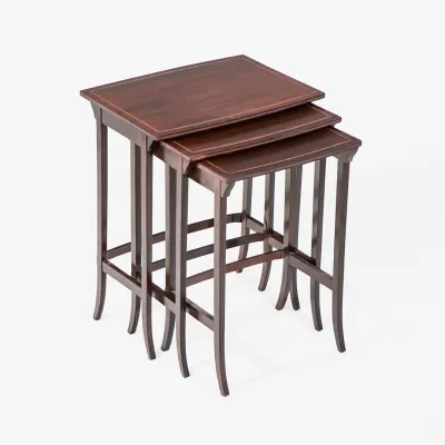Antiker Beistelltisch Mahagoni – Edwardian Satztische „Nest of Tables“ um 1900
