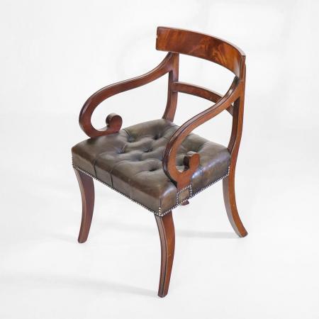 8 antike Regency Style Esszimmerstühle