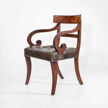 8 antike Regency Style Esszimmerstühle