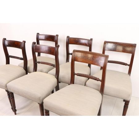 Antike Viktorianische Esszimmer Stühle, Dining Chairs aus Mahagoni Holz 6 Stück, Column Legs, Sabre Legs mit Schönen Sauberen Polstern, ca. 1860