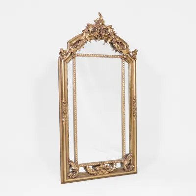 Großer goldener Spiegel Barock Stil mit aufwendig verziertem Rahmen