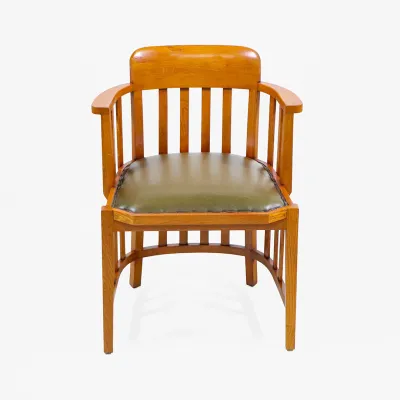 Globe Wernicke Armlehnstuhl mit gepolstertem Sitz im Antik-Stil