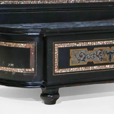 Antiker Bodenspiegel Frankreich 19. Jahrhundert mit Marmor und Perlmutt Intarsien