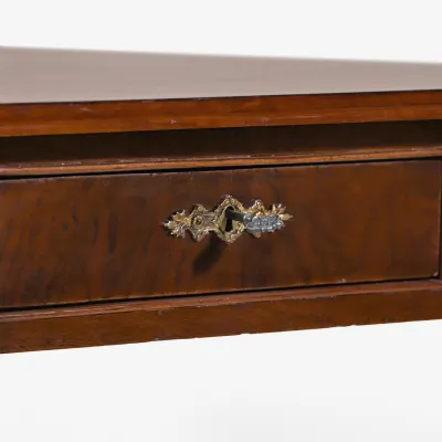 Viktorianischer Ecktisch