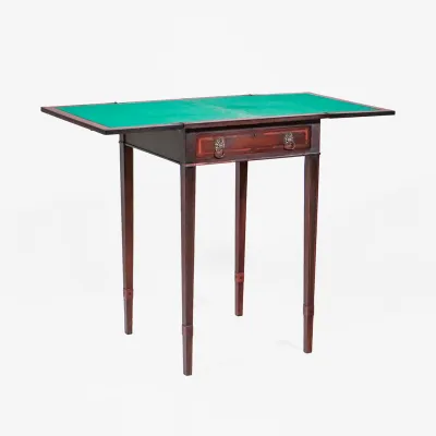 Antiker Spieltisch klappbar