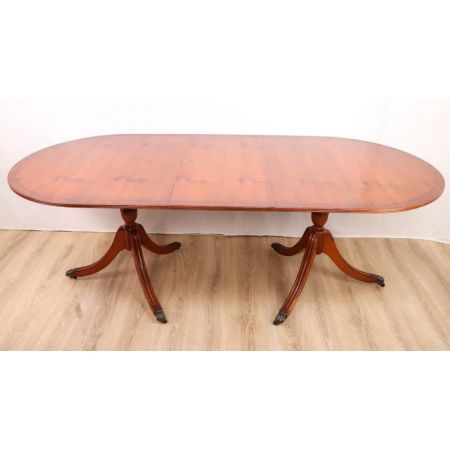 Antiker ausziehbarer Esstisch / Pillar Table in D-End Form, Eibe, ca. 19. Jh.