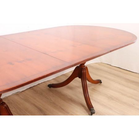 Antiker ausziehbarer Esstisch / Pillar Table in D-End Form, Eibe, ca. 19. Jh.