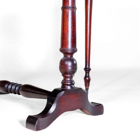 Vicotrian Sutherland Table