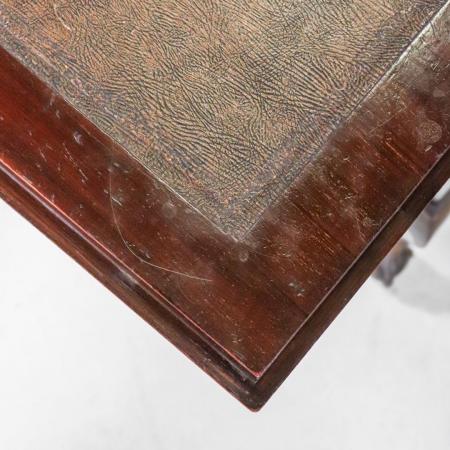 Antiker Mahagoni-Sekretär im edwardianischen Donkey-Back-Design aus den 1930er Jahren mit geprägter Leder-Schreibfläche und Messing-Schwanenhalsgriffen.