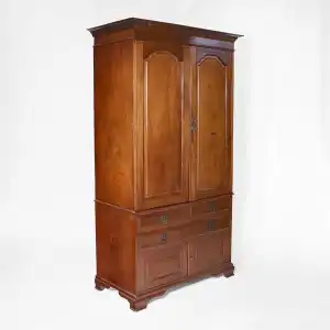 Antiker Offiziersschrank