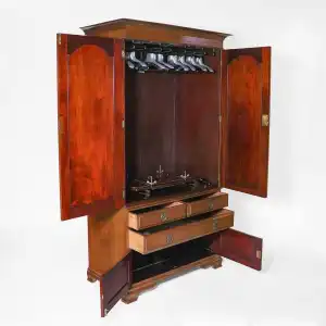 Antiker Offiziersschrank