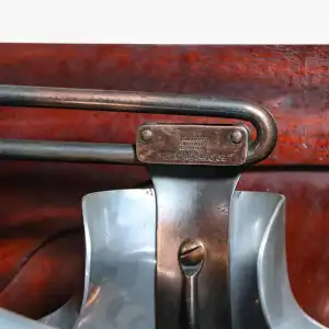 Antiker Offiziersschrank