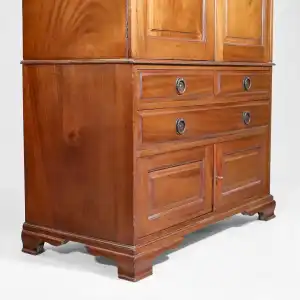 Antiker Offiziersschrank