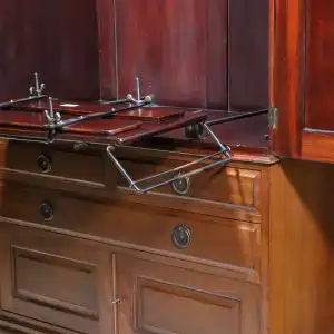 Antiker Offiziersschrank