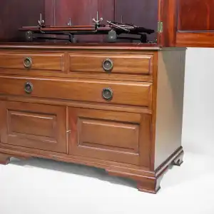 Antiker Offiziersschrank