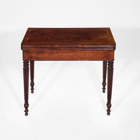 Antiker Mahagoni Spieltisch