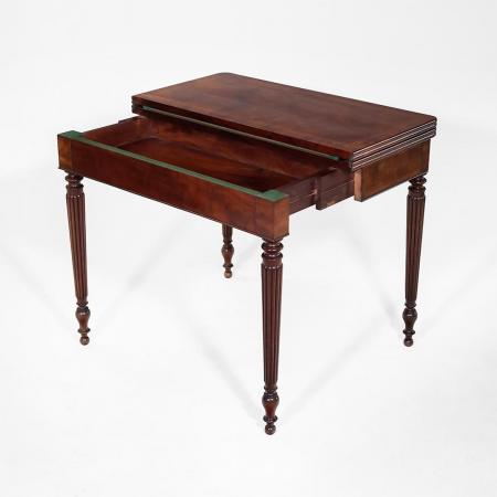 Antiker Mahagoni Spieltisch