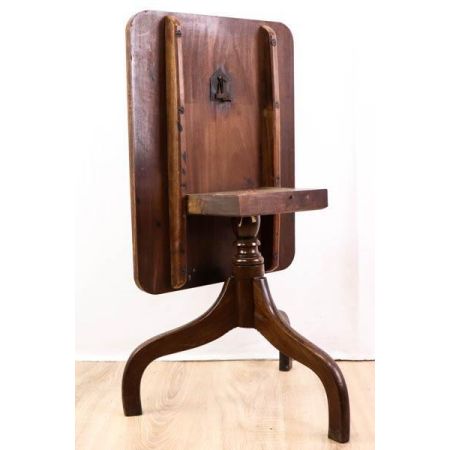 Antiker Tripod Tilt Top Table, Mahagoni, ca. 19. Jahrhundert