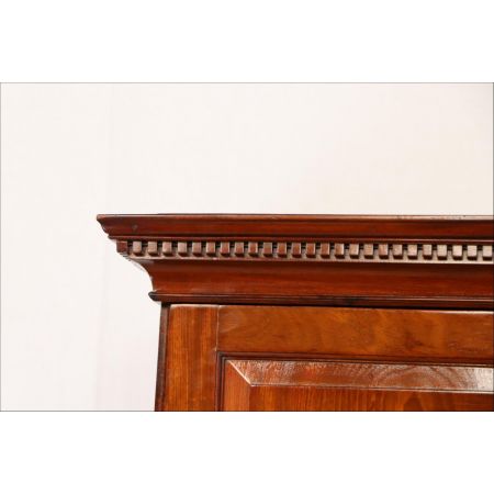 Antiker Wäscheschrank / Linen Press mit schöner Politur, Mahagoni, ca. 19. Jahrhundert