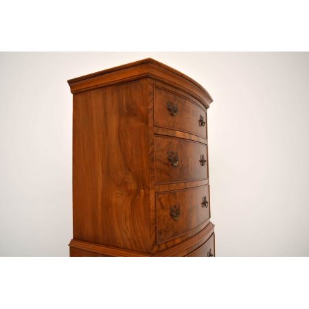 Antiker Burr Walnut Bow Fronted Chest on Chest