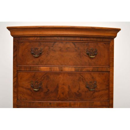 Antiker Burr Walnut Bow Fronted Chest on Chest