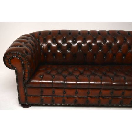 Antikes tief geknöpftes Leder Chesterfield 3-Sitzer-Sofa