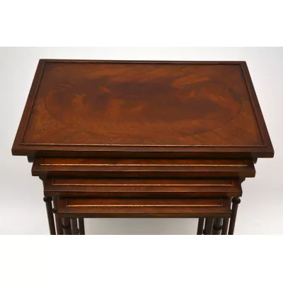 Antike Mahogany Nest of Four Tables