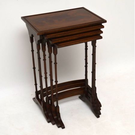 Antike Mahogany Nest of Four Tables