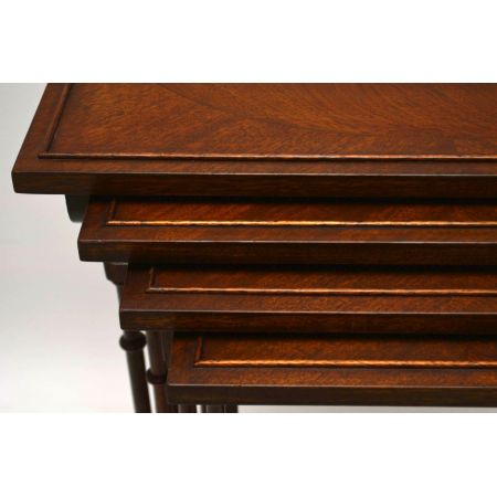 Antike Mahogany Nest of Four Tables