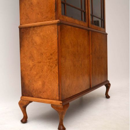 Antik Burr Walnuss Bücherregal Schrank mit Showcase Vitrine