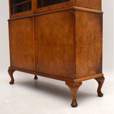 Antik Burr Walnuss Bücherregal Schrank mit Showcase Vitrine
