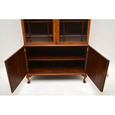 Antik Burr Walnuss Bücherregal Schrank mit Showcase Vitrine