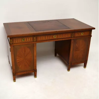 Antiker schwedischer Neo-Classic Kingwood Schreibtisch Bürotisch